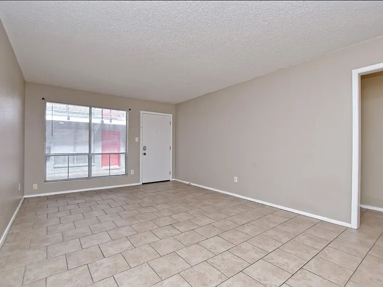 Peppertree Apartments — Photo 3