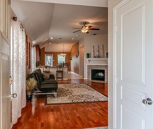 5th image of 1268 Mountain Peak Dr