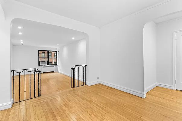 1st image of 110 W 94th St APT 3B