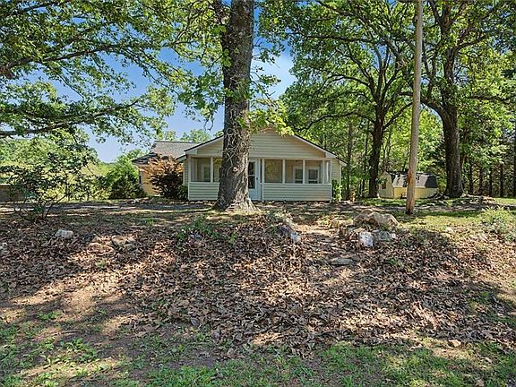 2nd image of 1055 Millertown Rd