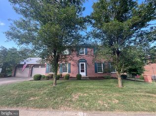 402 Cherokee Dr, Mechanicsburg, PA 17050