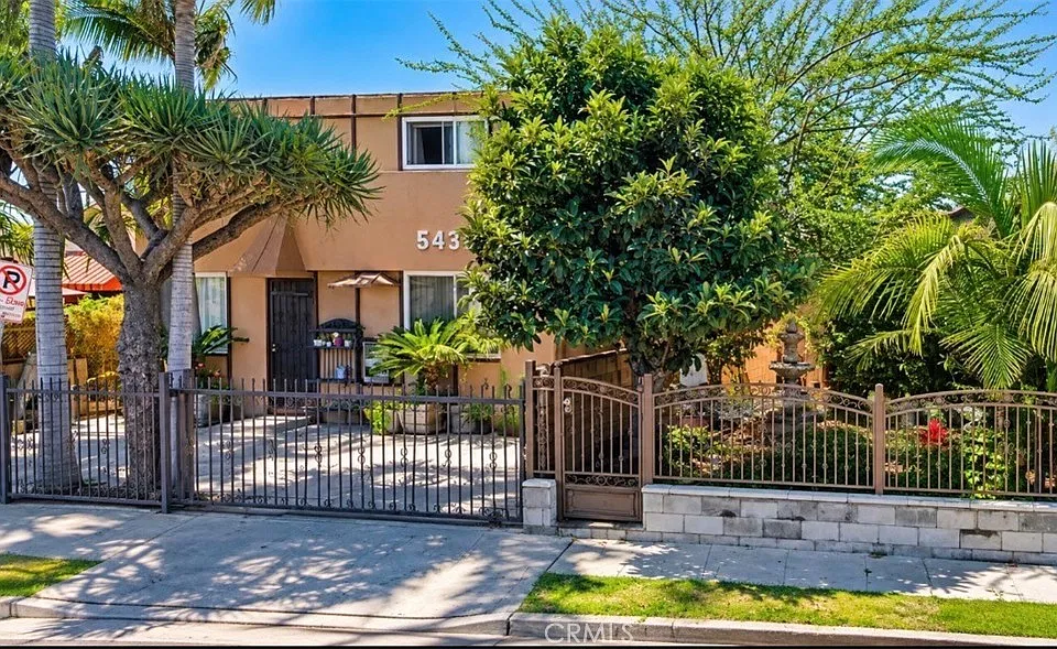 5458 Smiley Dr