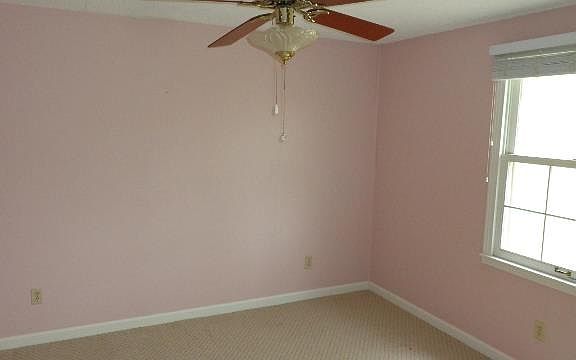 5th image of 201 Dogwood Cir