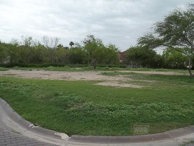 2nd image of 00 W Cobblestone Creek