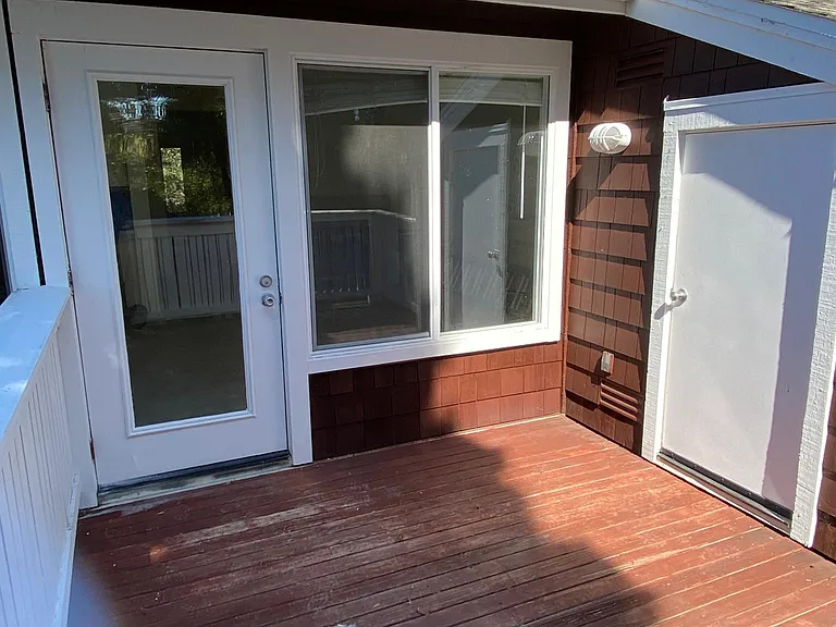 218 Bayside Ct — Photo 19