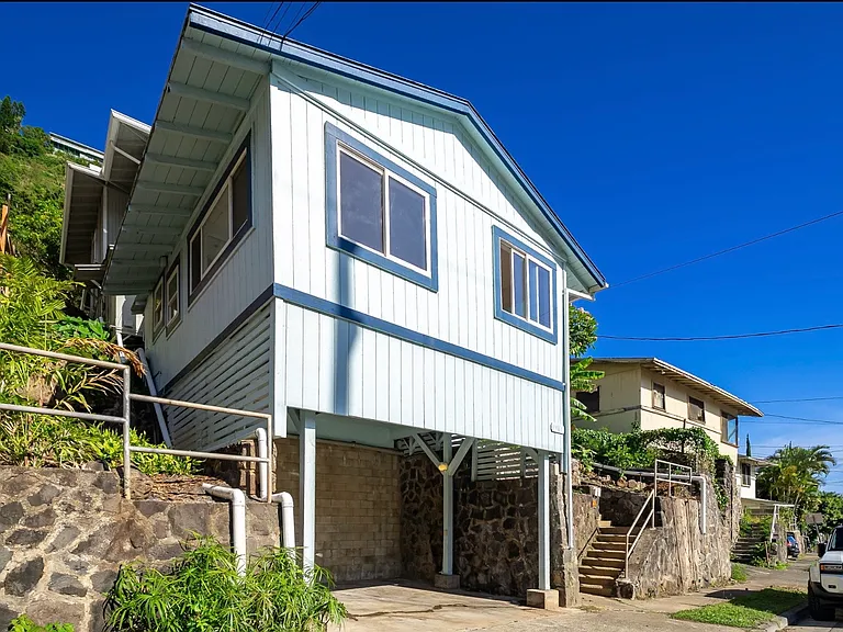 1967 10th Ave — Photo 5
