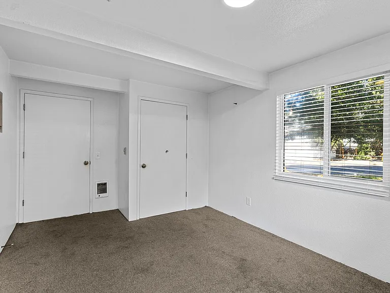 Bayview (105) — Photo 27