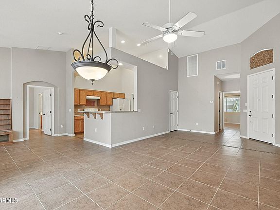 3rd image of 1580 E BRENDA Drive