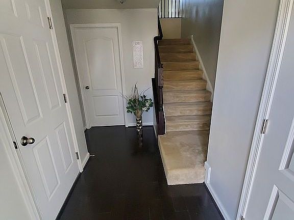 2nd image of 125 Tee Dr