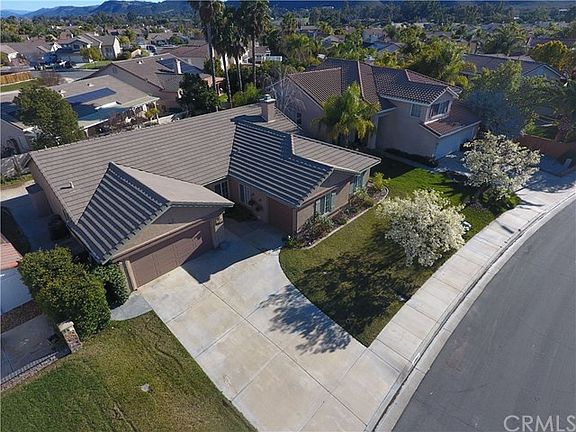 2nd image of 42350 Thoroughbred Ln