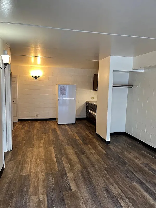 Hilo Val Hala Apartments — Photo 1
