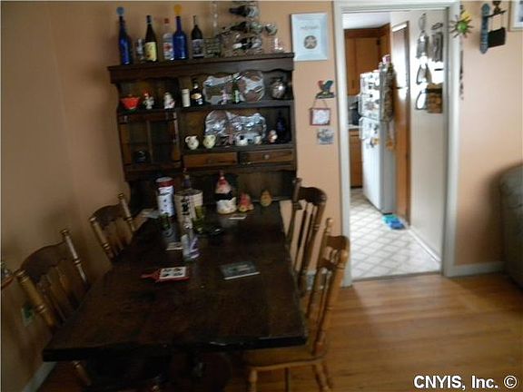 3rd image of 205 Jane Dr