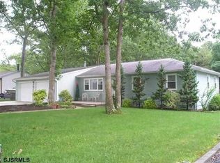 135 Crestview Ave, Absecon, NJ 08201