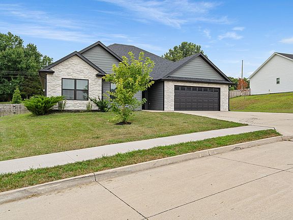 3rd image of 6020 W Tamarack Dr