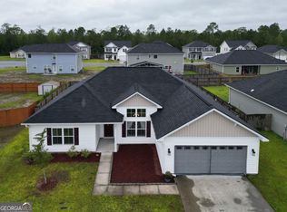 571 Rutledge Dr, Hinesville, GA 31313