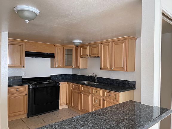 4th image of 7278 Park St