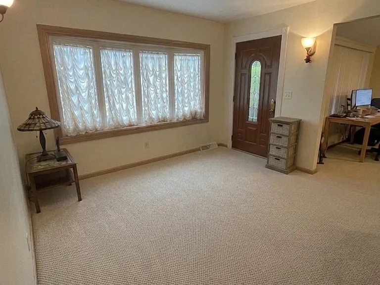 16-22 Eberlin Dr — Photo 32
