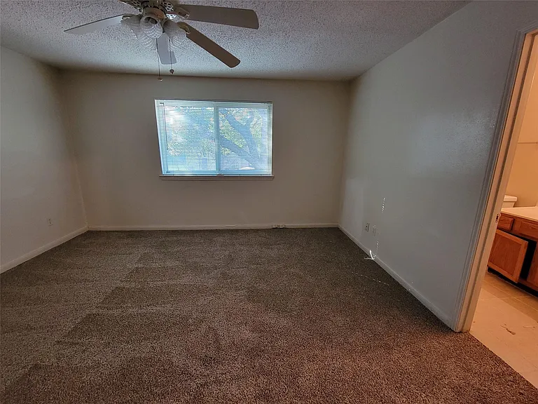 2139 Shiveley Cir — Photo 23