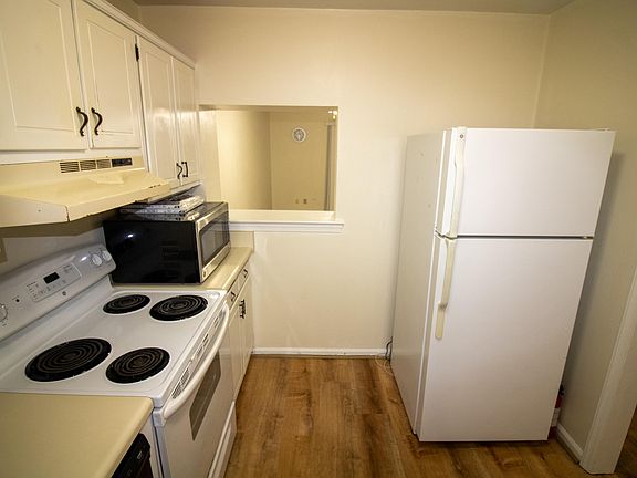 5th image of 1750 Elbert Dr