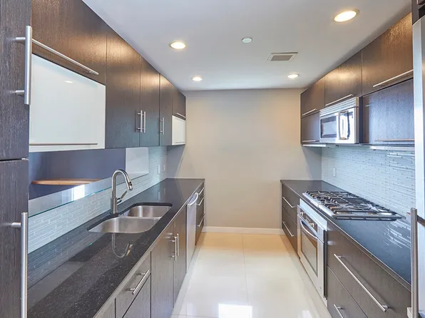 3751 Riverdale Avenue image 6 of 27