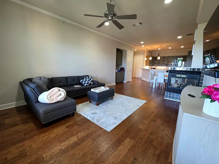 2800 Sandage Ave #206 — Photo 5