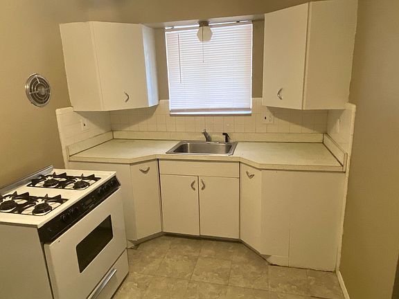 5th image of 3171-75 Pennsylvania Ave #3171
