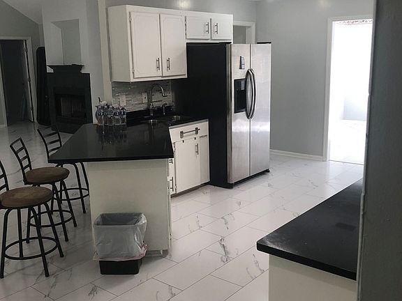 5th image of 2816 Clayton Dr