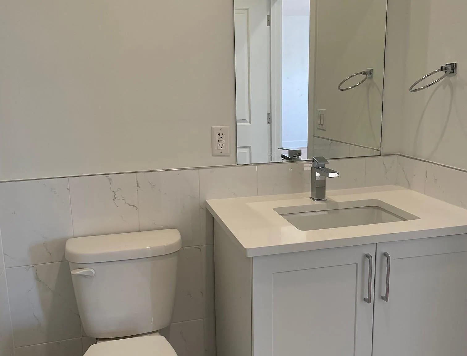429 Bergen Ave — Photo 3