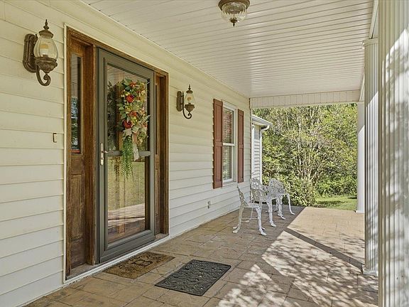 4th image of 310 Holly Springs Rd