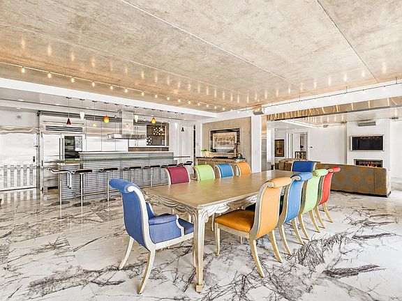 3rd image of 1055 River Rd #Penthouse 8
