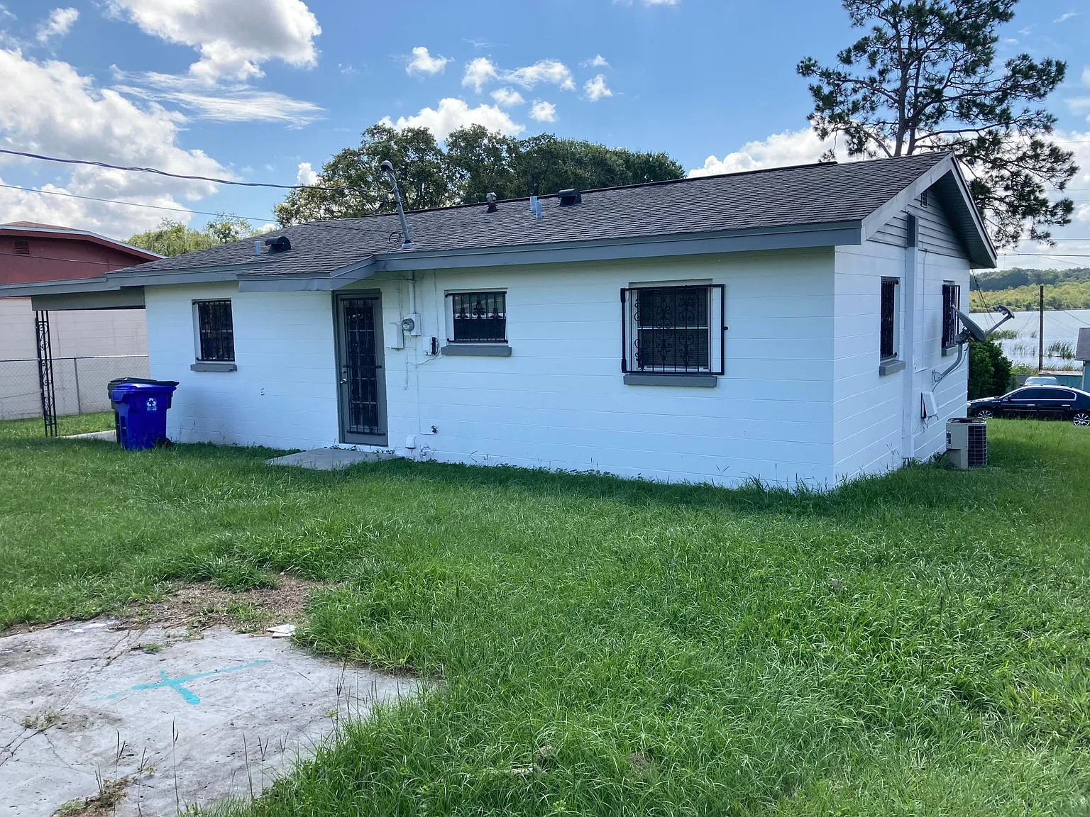 3 bed, 1.5 bath, 1150 sqft, $1,800 — Photo 3