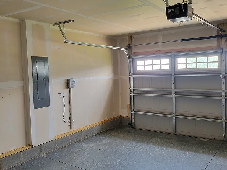 141 Catalpa Ct — Photo 14