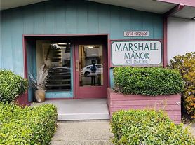Marshall Manor