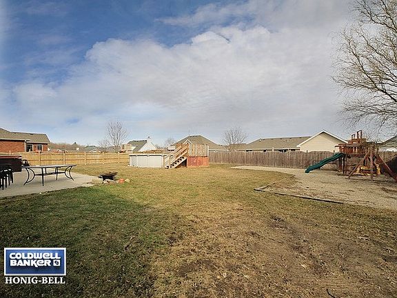 3rd image of 702 Trotter Dr