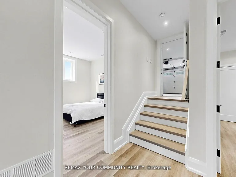 97 Ranee Ave — Photo 37