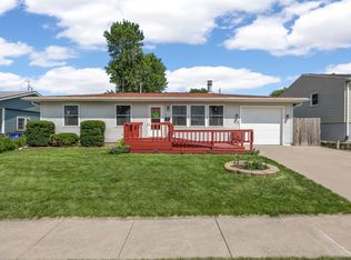 721 Owen St NW, Cedar Rapids, IA 52405