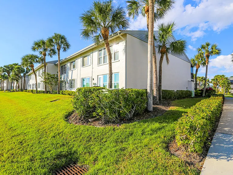 4030 Northlight Dr — Photo 48