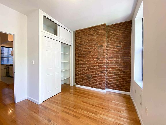 5th image of 1731 2nd Ave #3R