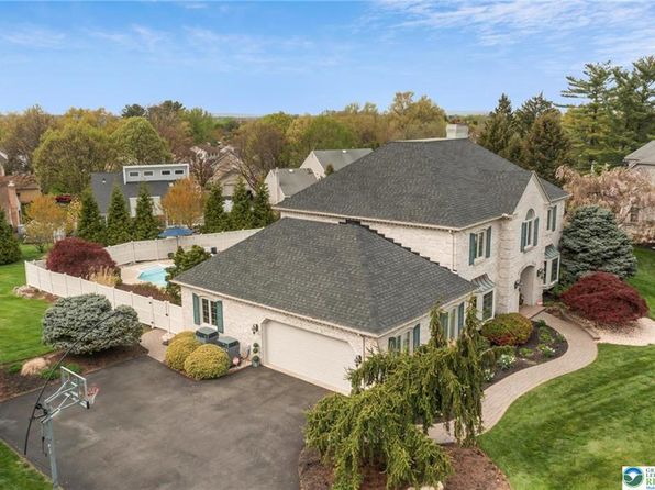 1012 Buckingham Dr, Allentown, PA 18103