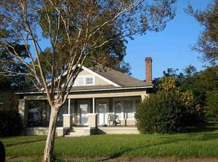 214 S Washington St, Lyons, GA 30436