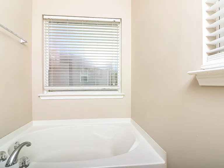 130 Sugar Berry Pl — Photo 16