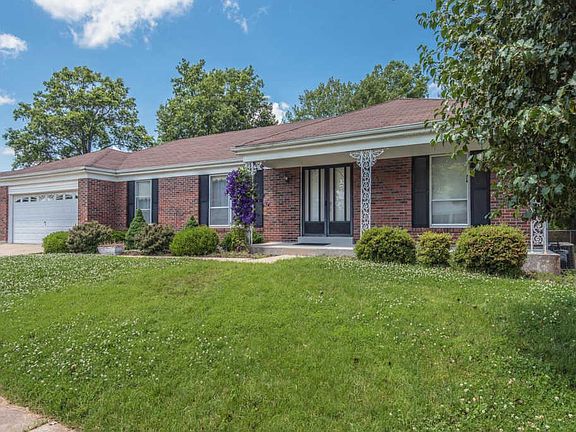 3rd image of 3945 Regalway Dr