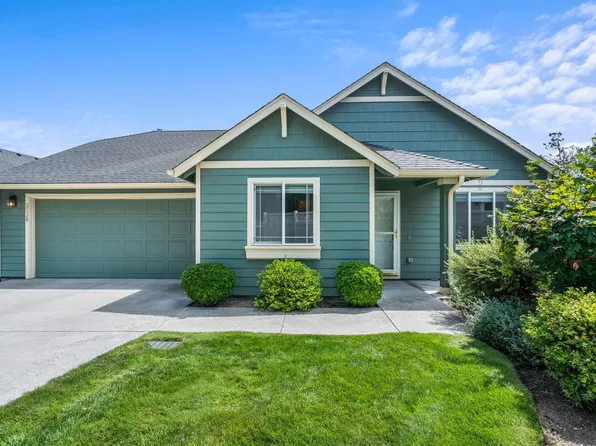 3738 SW 29th St, Redmond, OR 97756