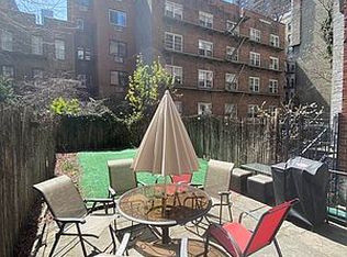 336 E 55th St #LB, New York, NY 10022