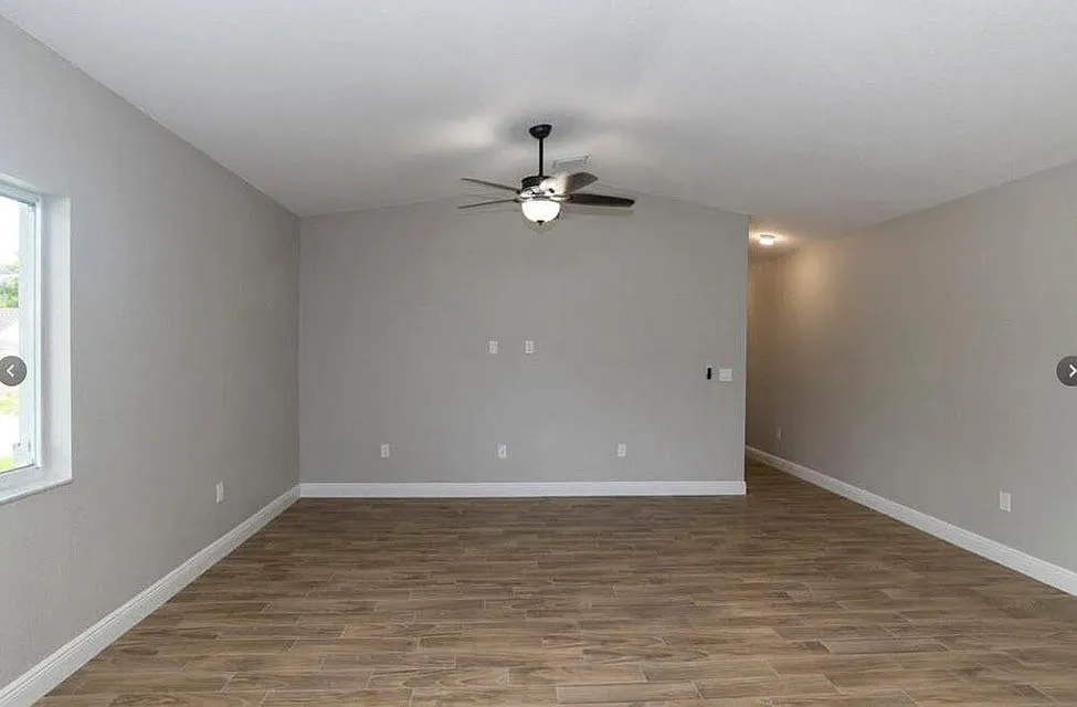 3 bed, 1639 sqft, $3,250 — Photo 2