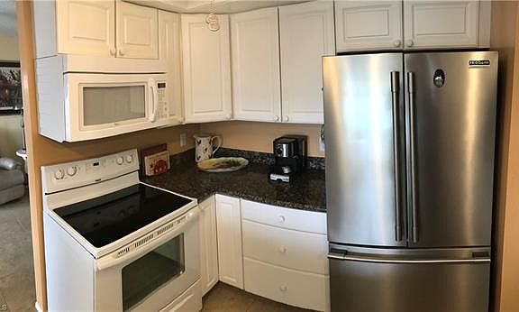 3rd image of 1108 SE 5th St