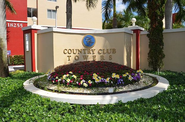 Welcome to Country Club Towers