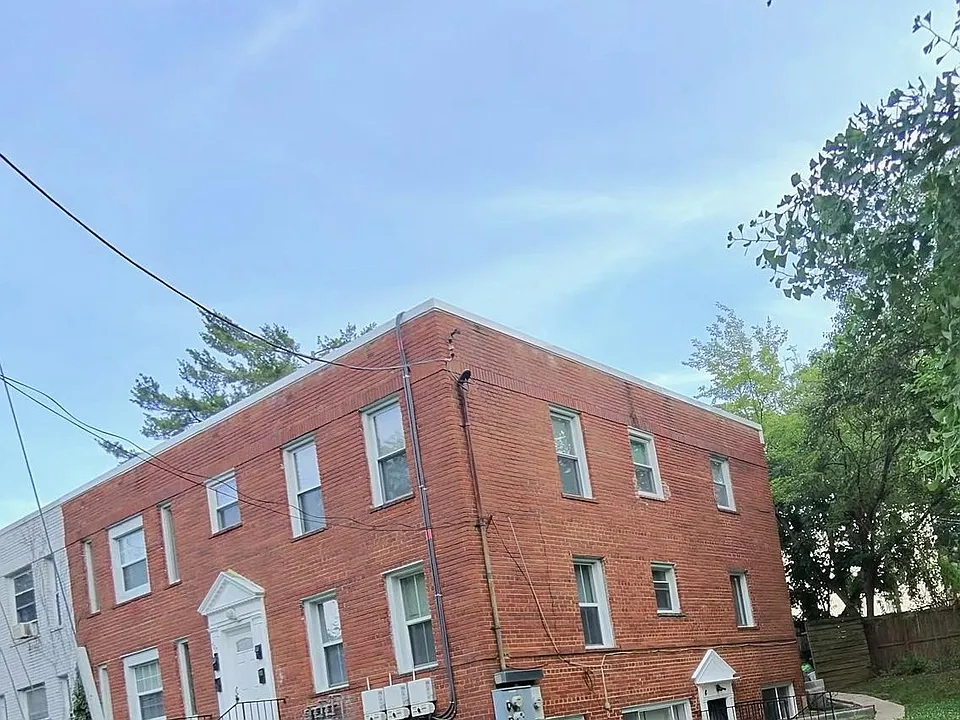 407 Lebaum St SE #1