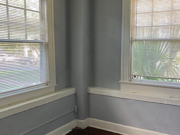 5th image of 2745 Oak St