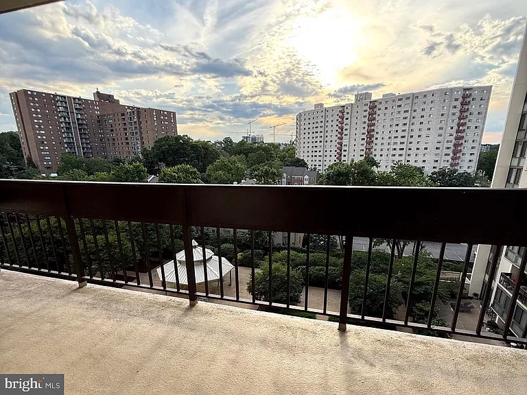5300 Holmes Run Pkwy #819 — Photo 9